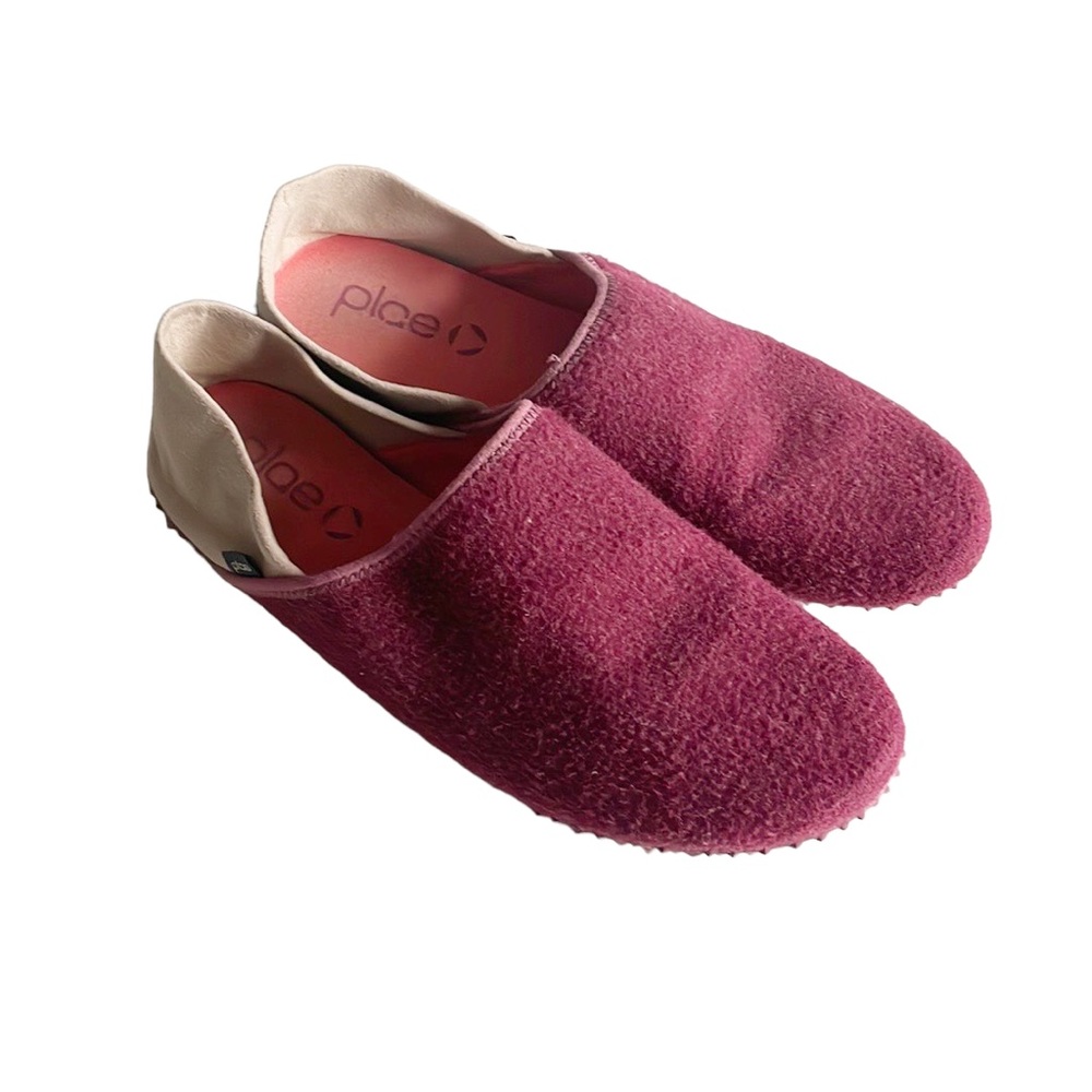 plae thai-ha imperial garnet felt flexible lightweight house casual slipper shoe